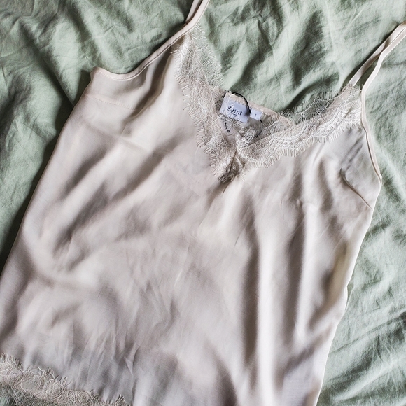 NWT St. Tropez Adjustable Lace Camisole - Picture 4 of 5